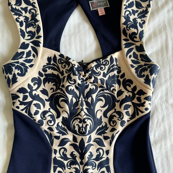 EUC Lipsy London Navy & Cream Bodycon Dress with Keyhole Back - Picture 3 of 4